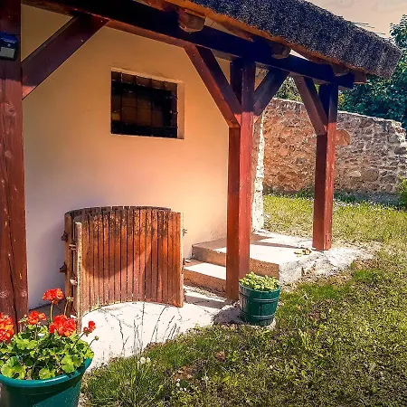 Wild Boar Cottage - Romantic Getaway Badacsonytomaj Exterior photo